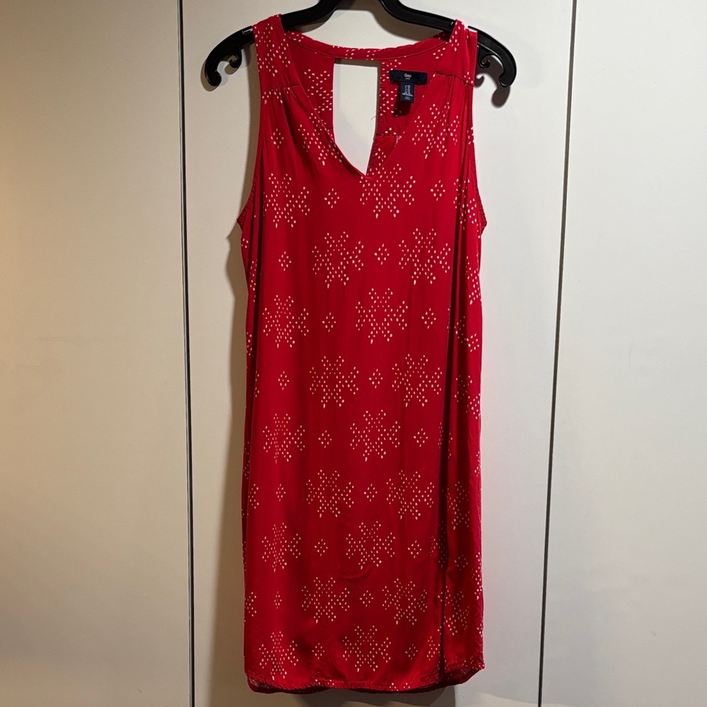 Gap Red Geometric Print Shift Dress XS‎ Sleeveless V Neck Keyhole